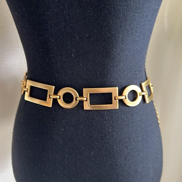 ESCADA Women’s Abstract Shapes Belt Gilded Gold Tone Vintage Square Circle Belt - Picture 16 of 16